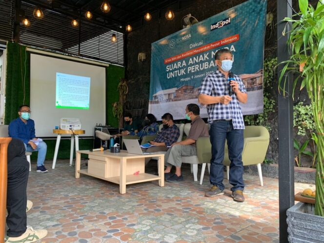 
Lakukan Diskusi Publik, Econusa Bahas Krisis Iklim dan Reselensi Masyarakat Pesisir